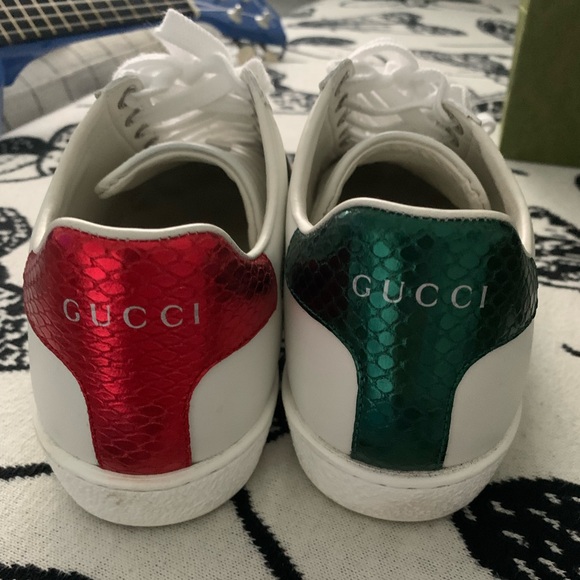 Gucci sneakers. Great condition. Comes with box, bag, dust bags, and laces. - Picture 4 of 7